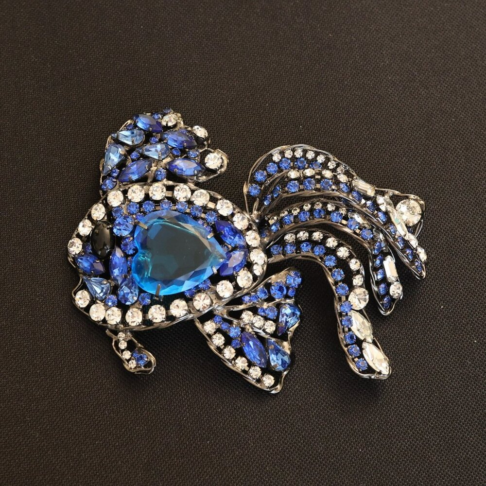 MOANS Ocean Sparkle Wirework Capri Blue Figural FISH BROOCH signed